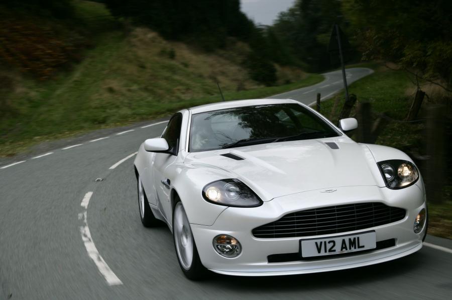  Aston Martin V12 Vanquish S 2004 года  (UK) (фото 7 из 37)